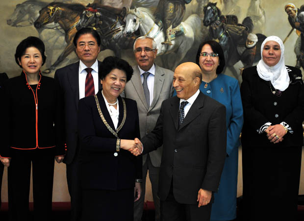 الجزائر والصين: اتفاق لتحسين ظروف النساء