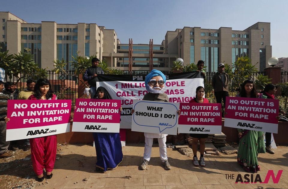 الهند: حزب هندوسى إقليمى متشدد يوزع سكاكين على النساء لحماية أنفسهن