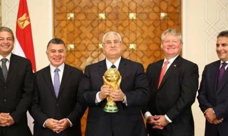 ماذا يعني وصول كأس العالم إلى مصر؟