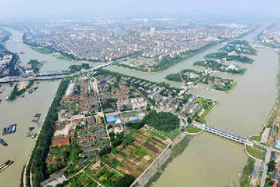 قناة صينية تحول المياه من الجنوب إلى الشمال!