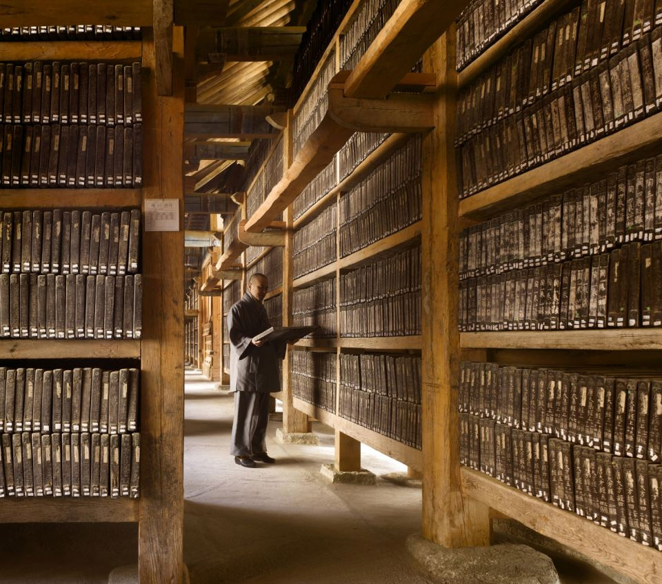 مكتبة على أوراق التوت عمرها ألف سنة!