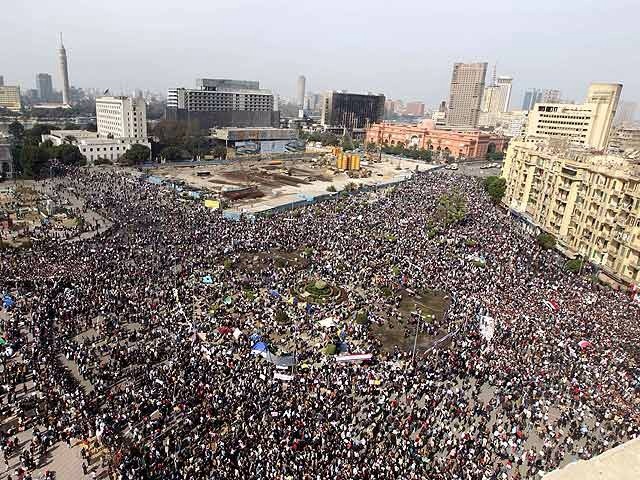 25  يناير ما بين عيد الشرطة وثورة الشعب في مصر