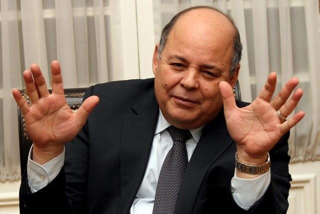 الروائي المصري خالد إسماعيل:  عندما تخطو الثورة للأمام سنرى صابرعرب، خلف القضبان