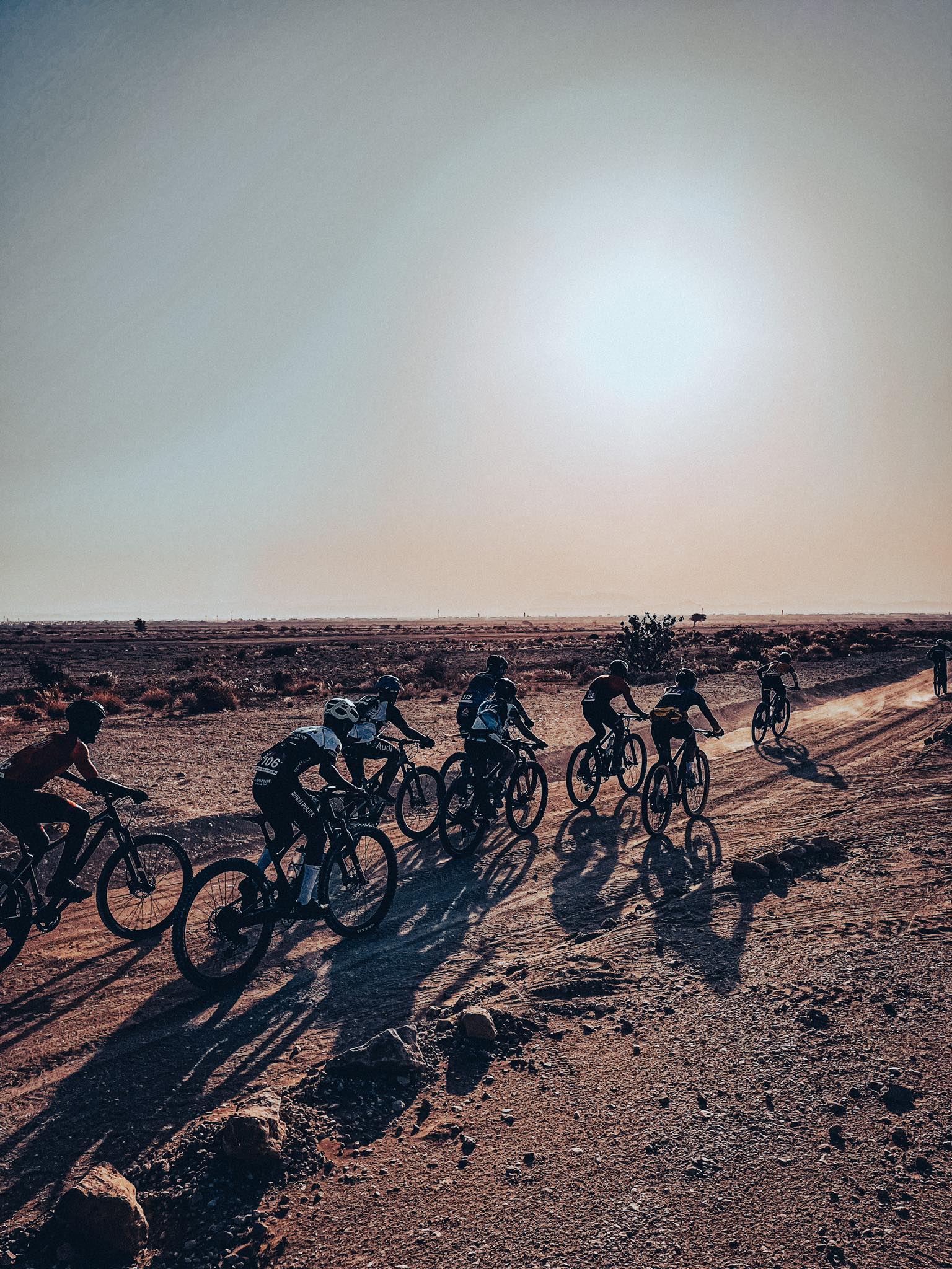 منتزه جبل حفيت الصحراوي … ماراثون الرياضة وآثار التاريخ