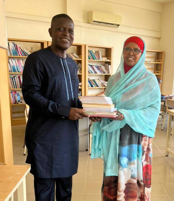 اتحاد الكتاب الأفارقة (PAWA) يتبرع بإصداراته لمكتبة جيبوتي الوطنية وجامعة جيبوتي