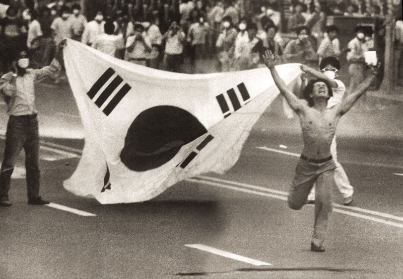 معرض انتفاضة يونيو الديمقراطية 1960: استدعاء التاريخ الكوري